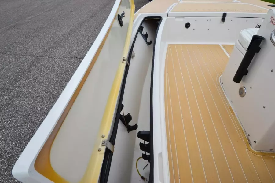 2000 Maverick 18 Master Angler