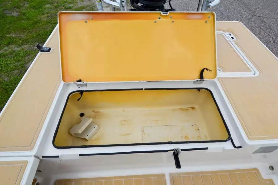 2000 Maverick 18 Master Angler