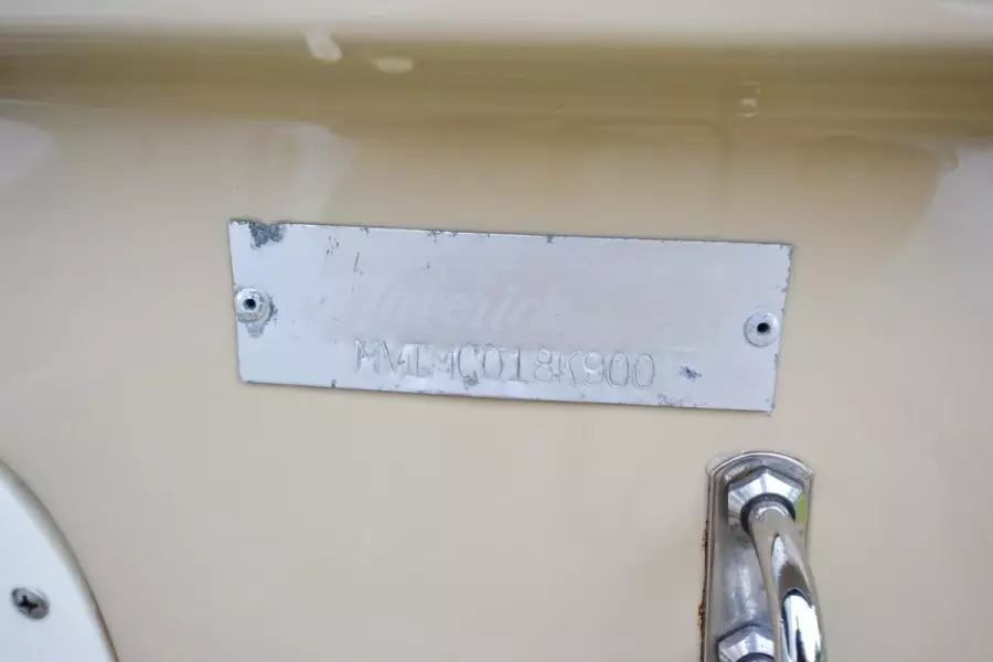 2000 Maverick 18 Master Angler