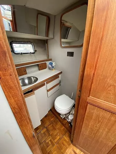 1990 Carver 3207