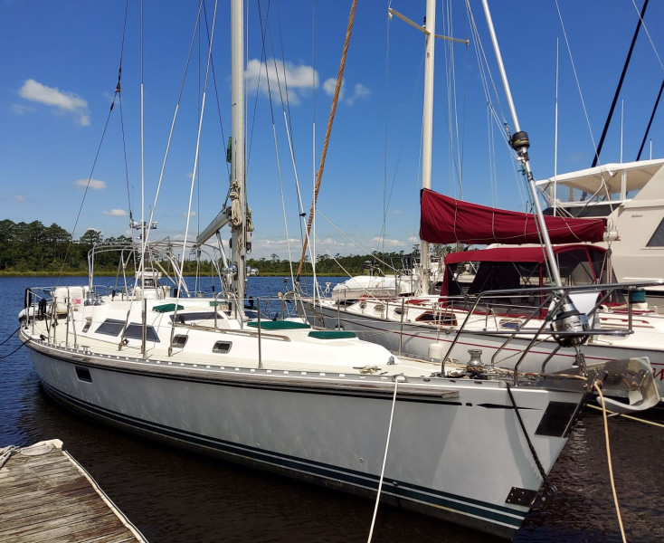 2002 Hylas 46