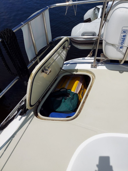 2002 Hylas 46