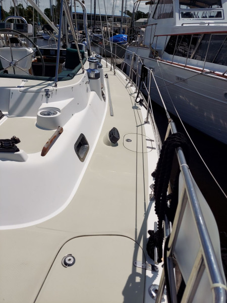 2002 Hylas 46