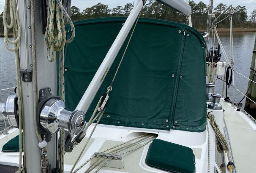 2002 Hylas 46