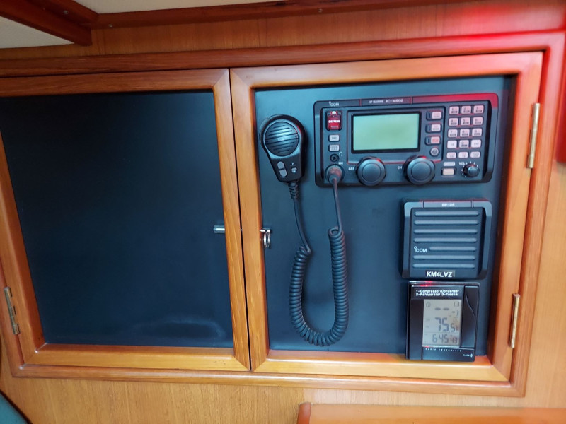 2002 Hylas 46