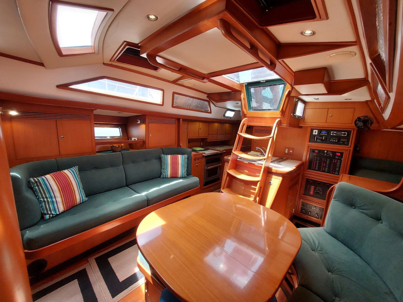 2002 Hylas 46
