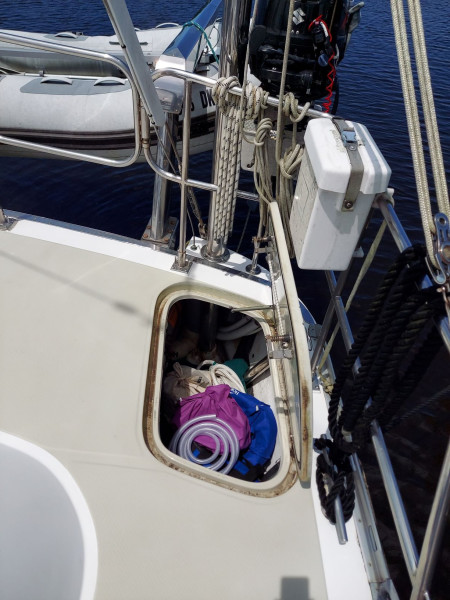 2002 Hylas 46