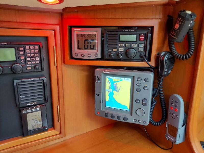 2002 Hylas 46