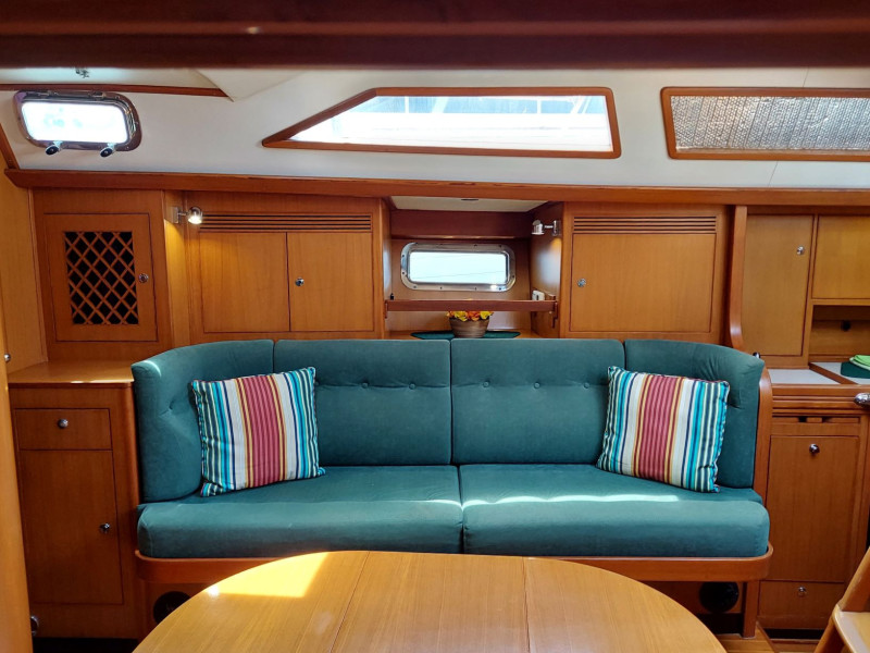 2002 Hylas 46