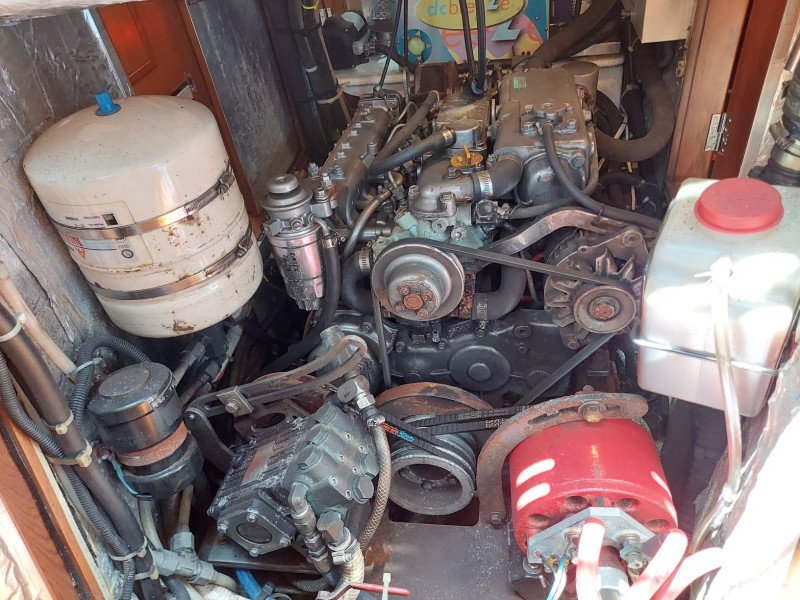 2002 Hylas 46