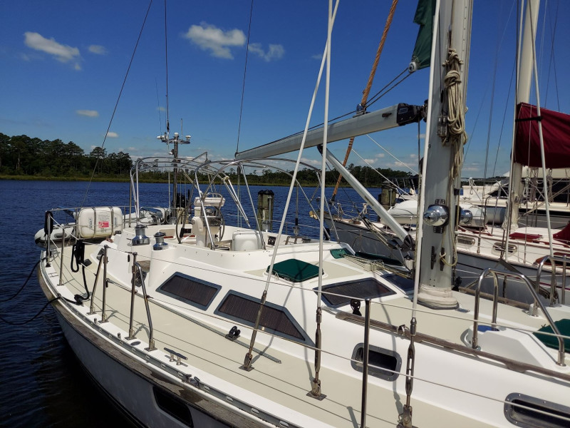 2002 Hylas 46