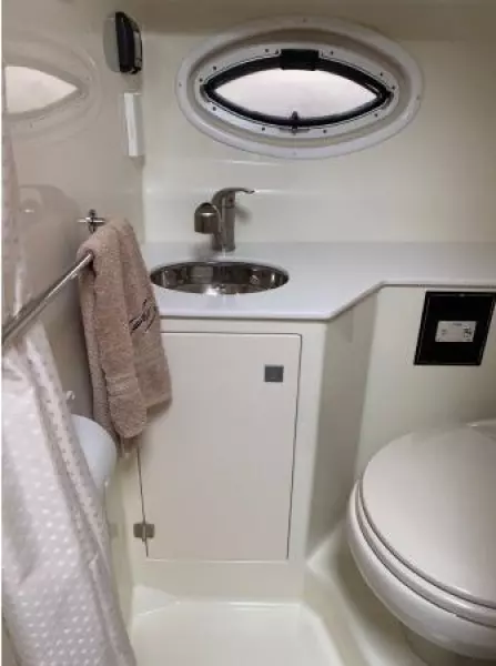 2017 Monterey 295 Sport Yacht