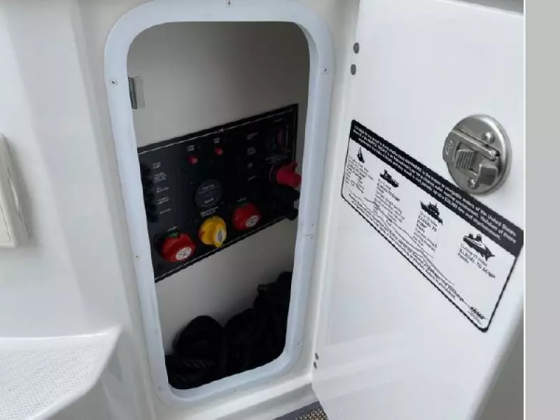 2017 Monterey 295 Sport Yacht