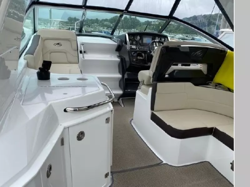 2017 Monterey 295 Sport Yacht