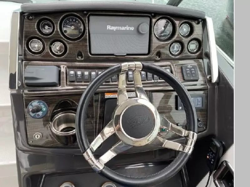 2017 Monterey 295 Sport Yacht