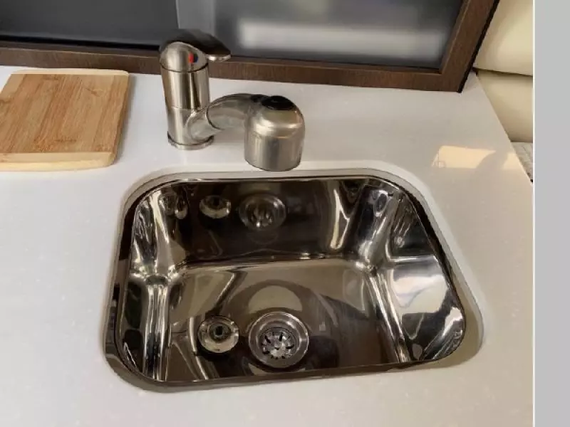 2017 Monterey 295 Sport Yacht