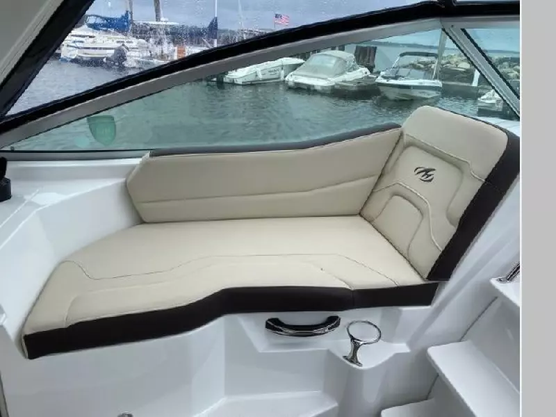 2017 Monterey 295 Sport Yacht