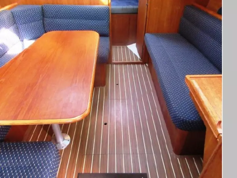 2004 Hunter 33