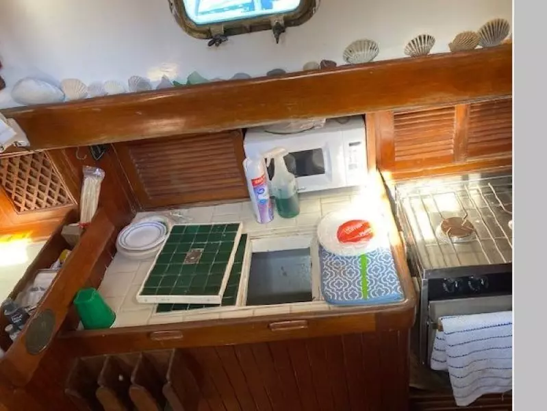 1979 Island Trader 41 Center Cockpit