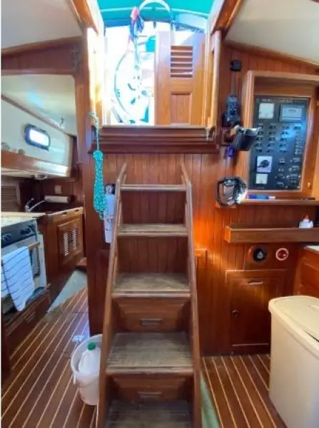 1979 Island Trader 41 Center Cockpit