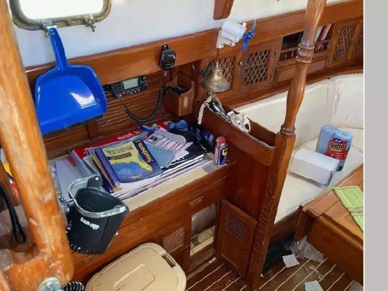 1979 Island Trader 41 Center Cockpit