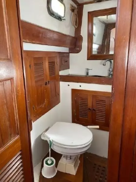 1979 Island Trader 41 Center Cockpit