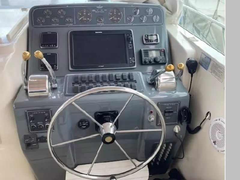 1995 Tiara Yachts 3500 Express