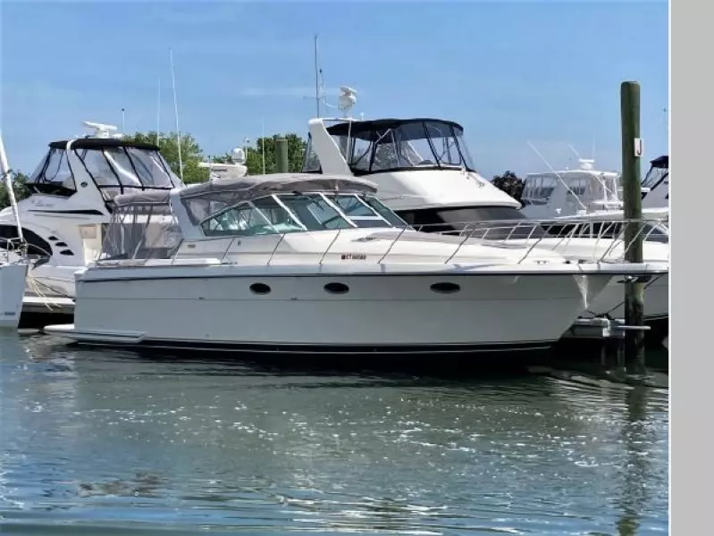 1995 Tiara Yachts 3500 Express