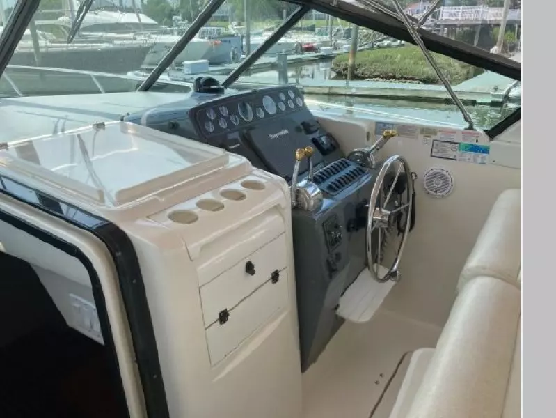 1995 Tiara Yachts 3500 Express