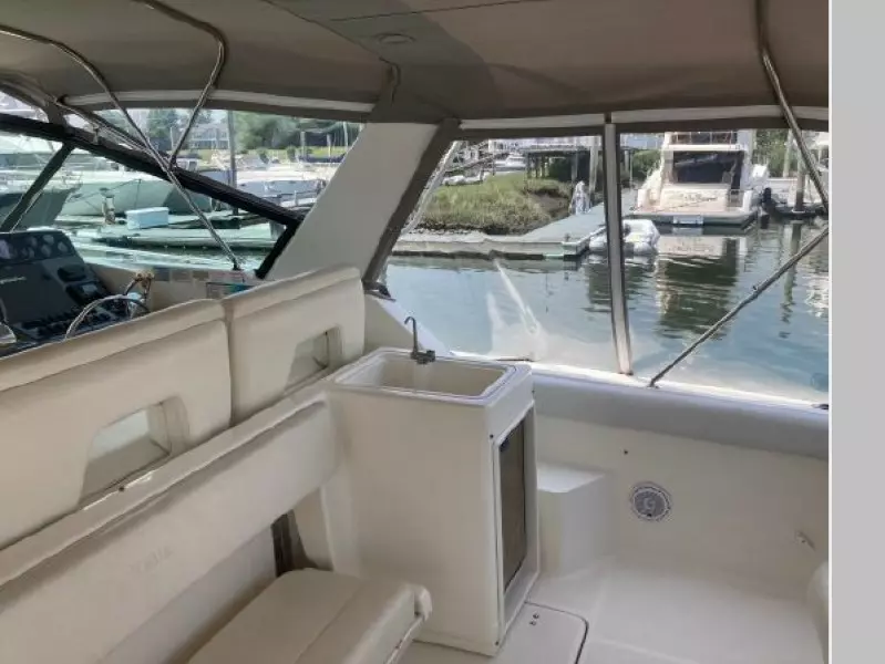 1995 Tiara Yachts 3500 Express