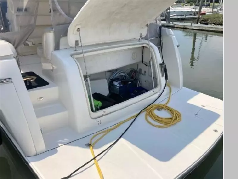 1995 Tiara Yachts 3500 Express