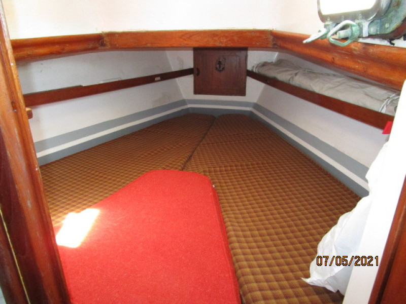 36' Cheoy Lee Sigma stateroom1