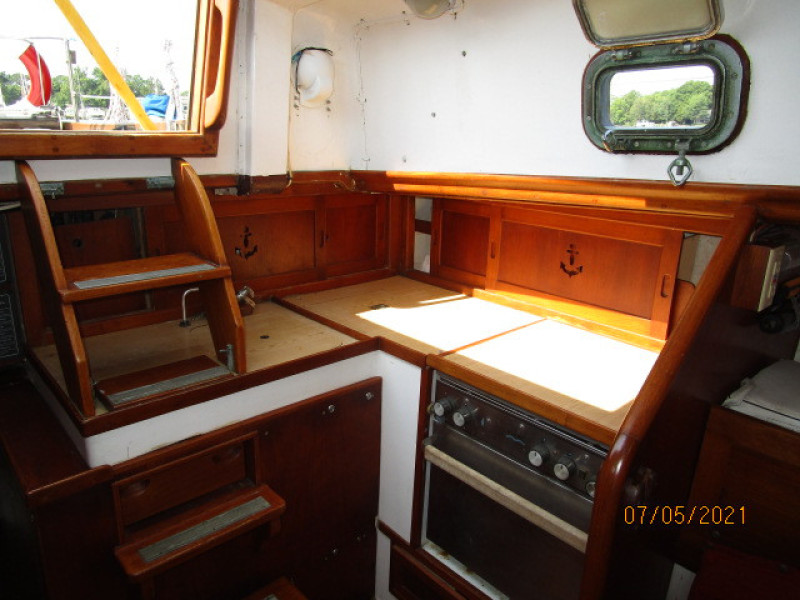 36' Cheoy Lee Sigma galley