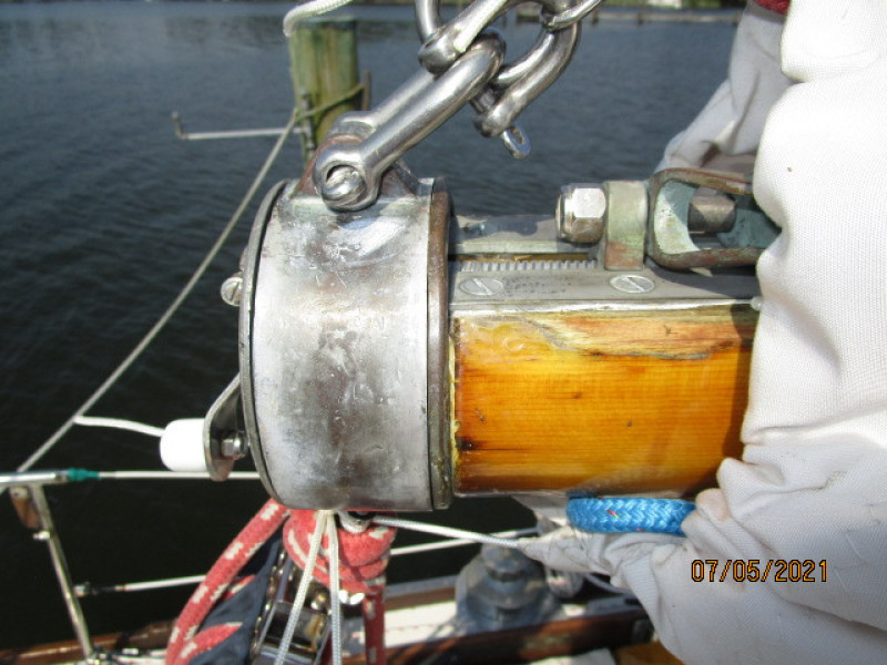 36' Cheoy Lee Sigma reefing boom aft