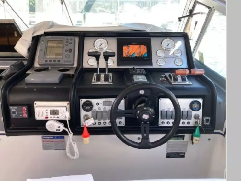 1988 Chris-Craft 370 Amerosport