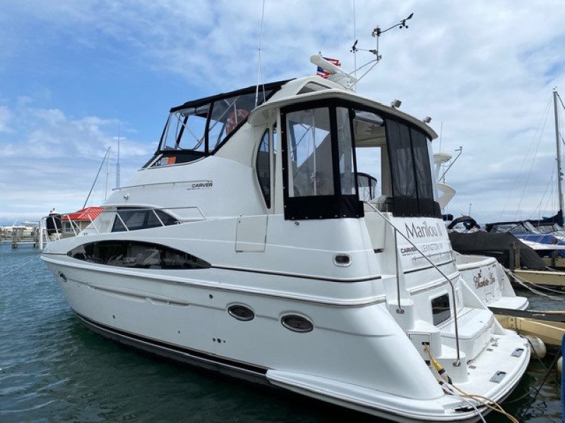 40' Carver port aft profile2