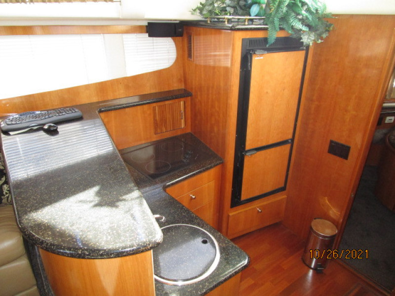 40' Carver galley1