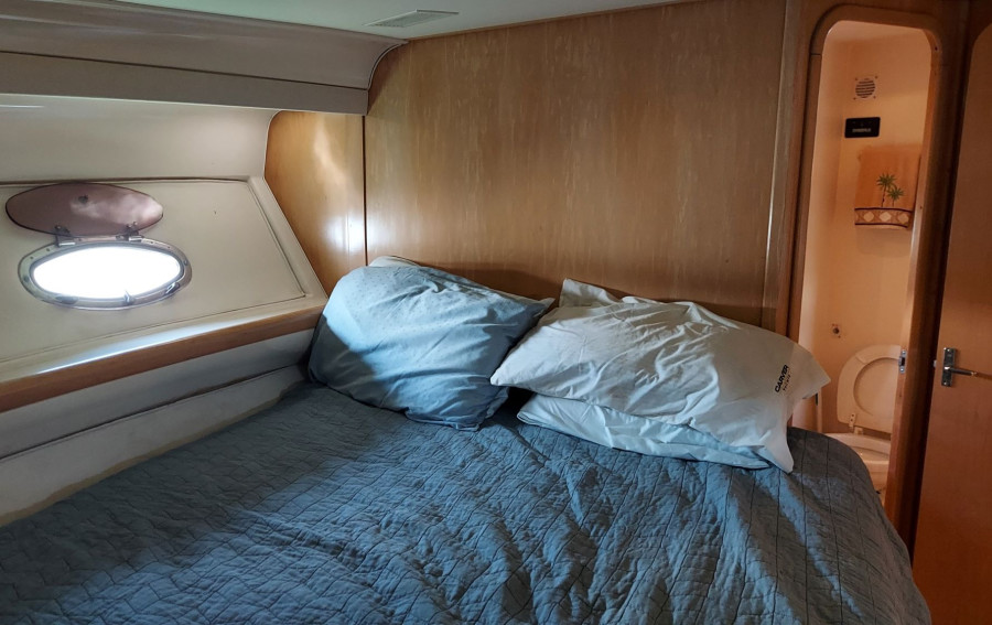 1998 Carver 350 Mariner