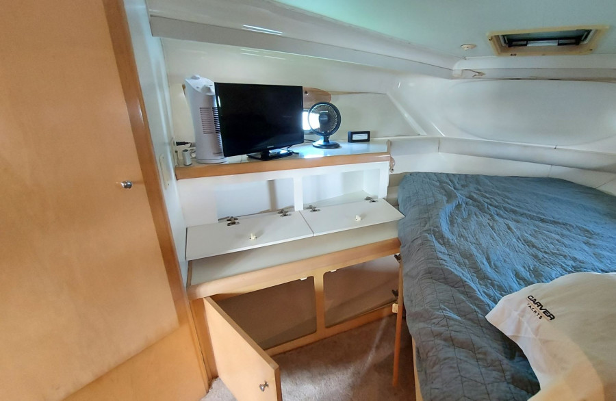 1998 Carver 350 Mariner