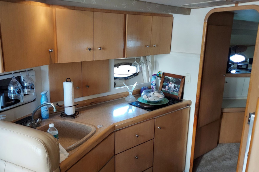 1998 Carver 350 Mariner