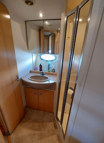1998 Carver 350 Mariner