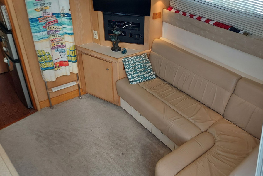 1998 Carver 350 Mariner