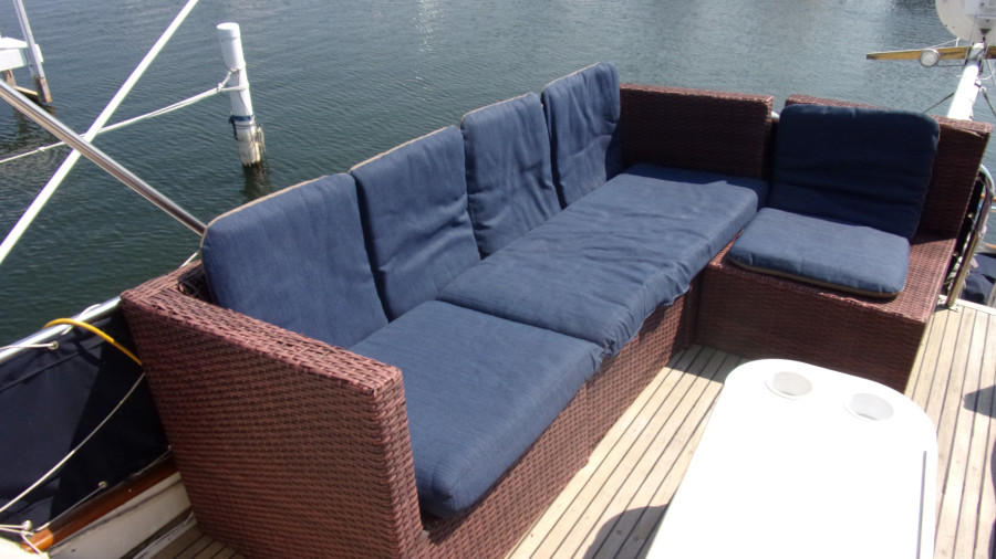1978 Grand Banks Classic