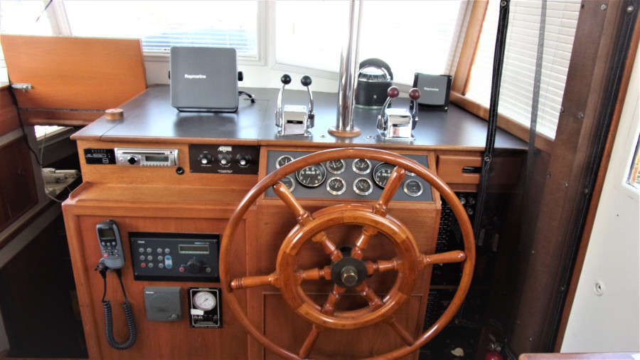 1978 Grand Banks Classic