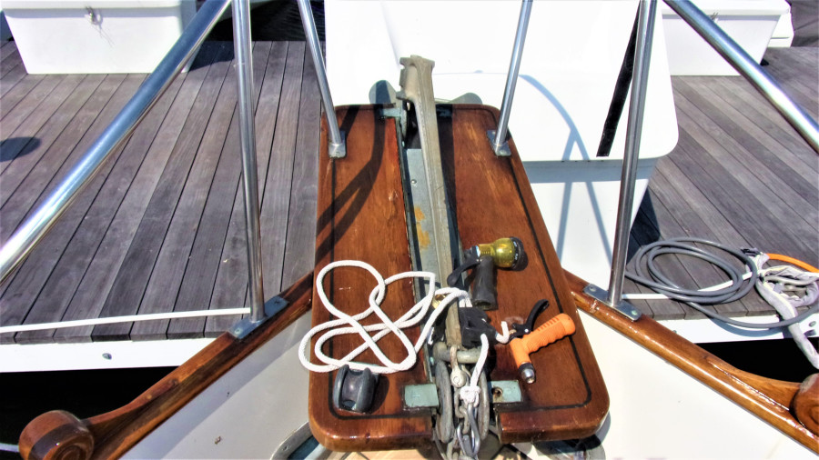 1978 Grand Banks Classic