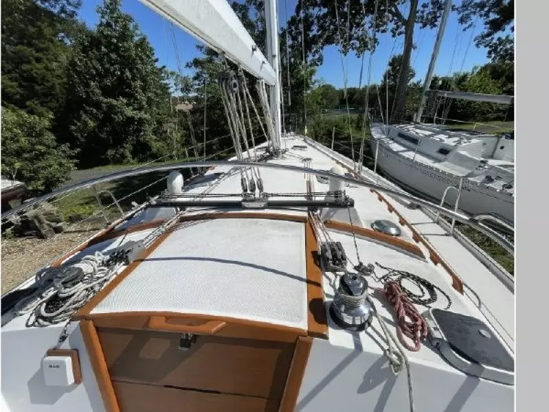 1990 Catalina 42 - 3 Cabin