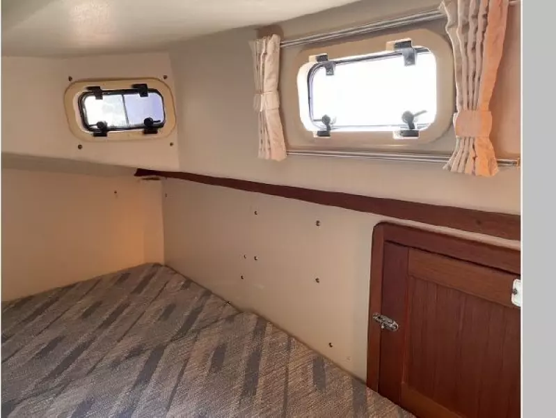 1990 Catalina 42 - 3 Cabin