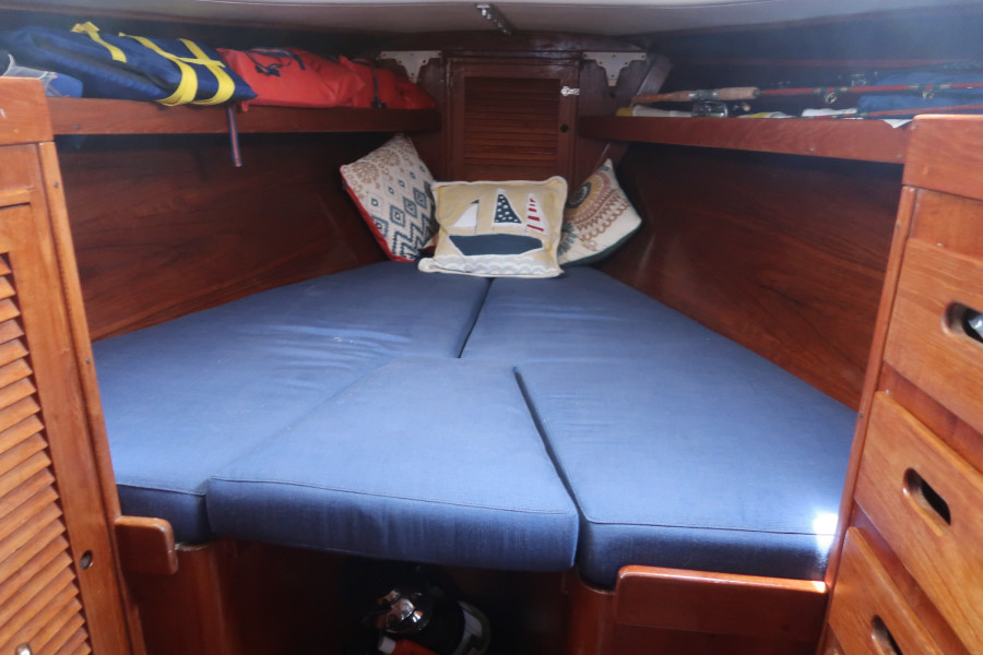 1979 Tartan 37 C