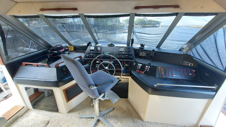1987 Bayliner 4550