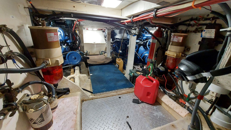 1987 Bayliner 4550
